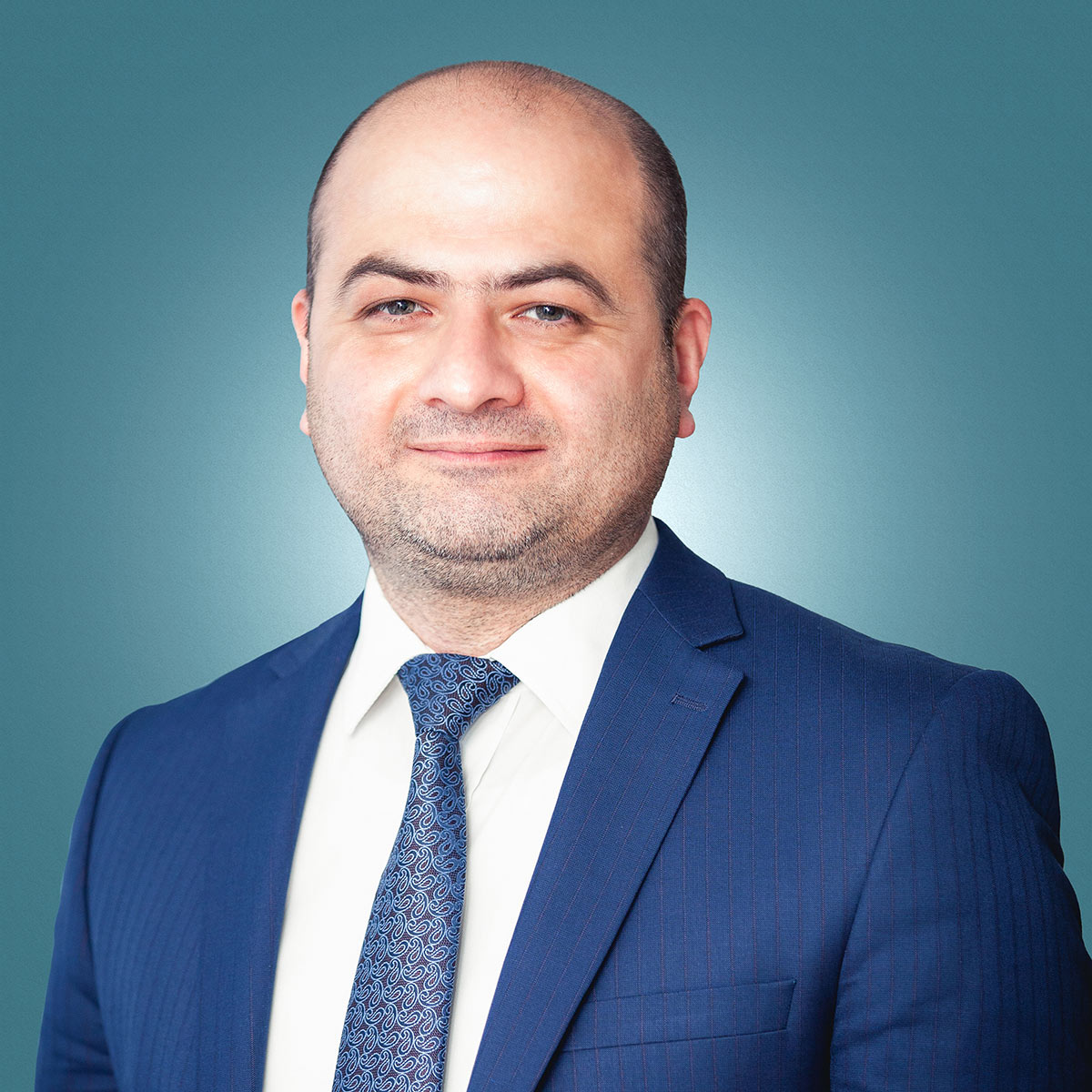 <p><strong>Emin Mahmudov</strong></p>